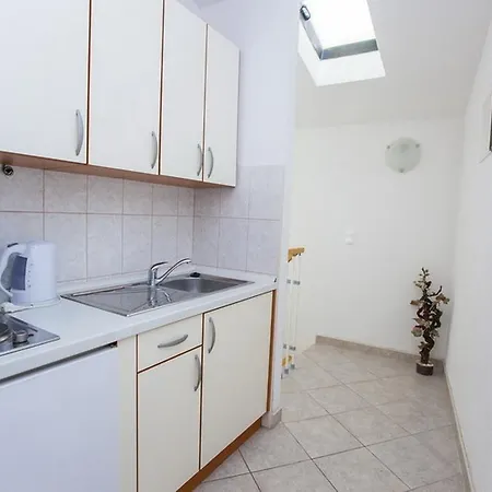 Studio Drasnice 6697a Apartment Podgora (Split-Dalmatia)